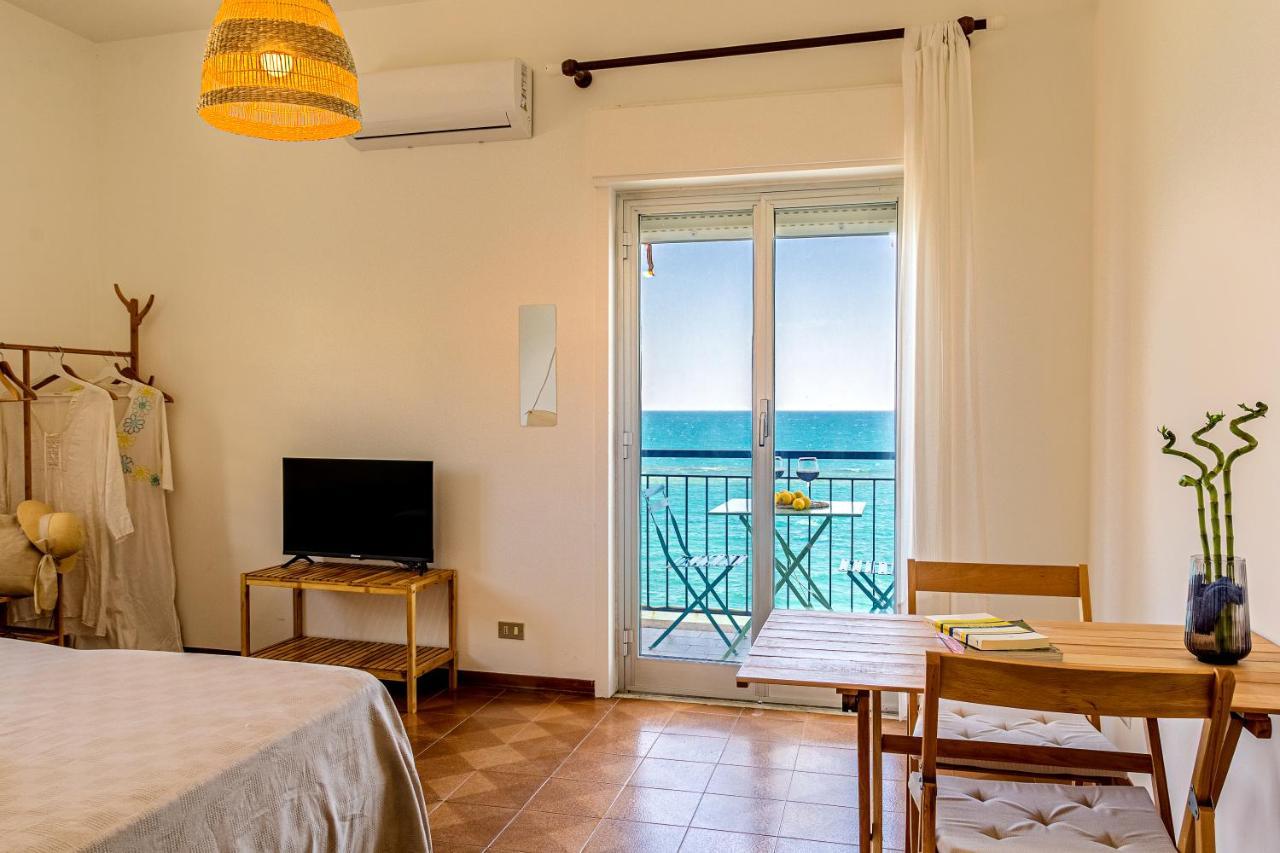 Mari Sea Home Giardini Naxos Exteriér fotografie